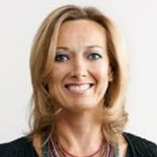 Laura Loughlin Headshot
